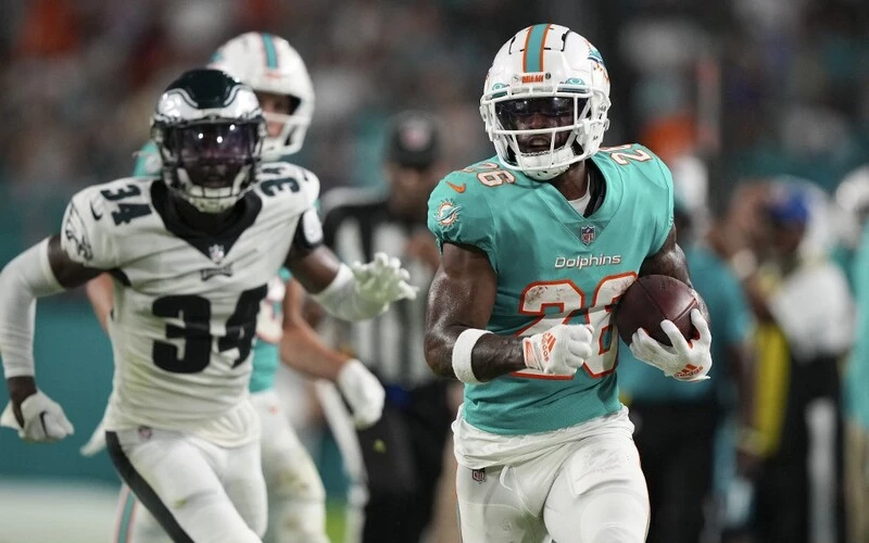 Salvon Ahmed #26 of the Miami Dolphins runs upfield after making a reception during the second quarter of the preseason game against the Philadelphia Eagles. The Dolphins vs Eagles Odds are already set.